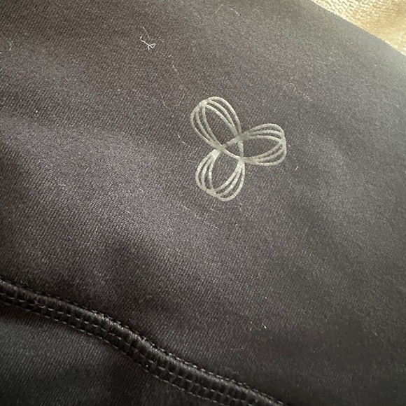 2/$50✨ TNA leggings with mesh​​ - Picture 3 of 8